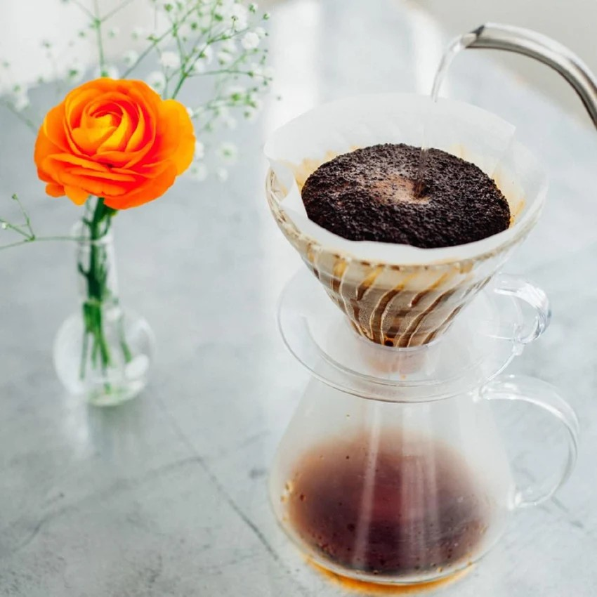 HARIO | V60 02玻璃濾杯手沖咖啡壺組 (附40張濾紙) SIMPLY HARIO S-VGBK-02-T【1-4杯用】