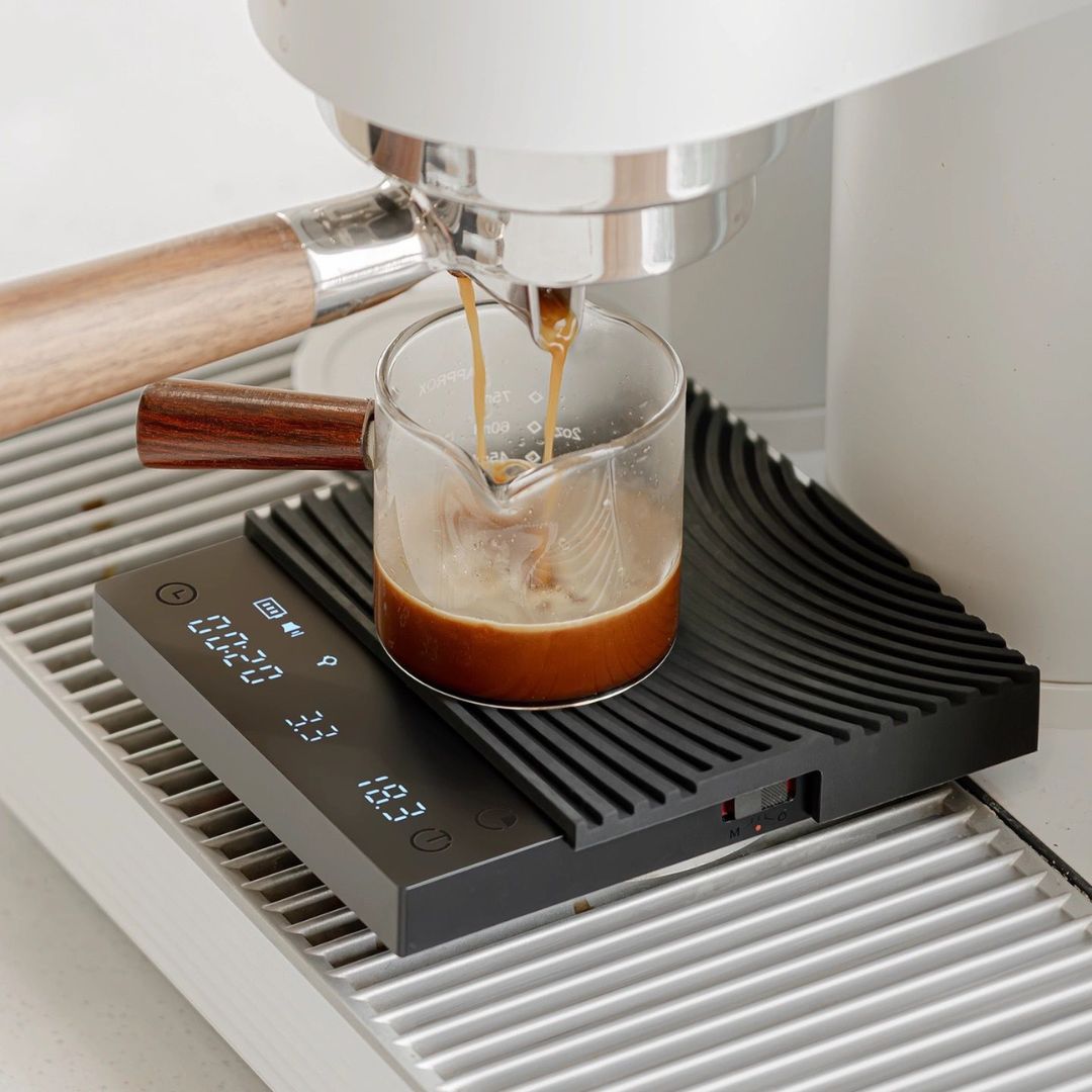 【Timemore泰摩】黑鏡Basic 3 (第4代-2026年新款）手沖/意式咖啡 電子磅/秤 Black  Mirror Scale -2色入  內置粉水比功能 （1年保養）